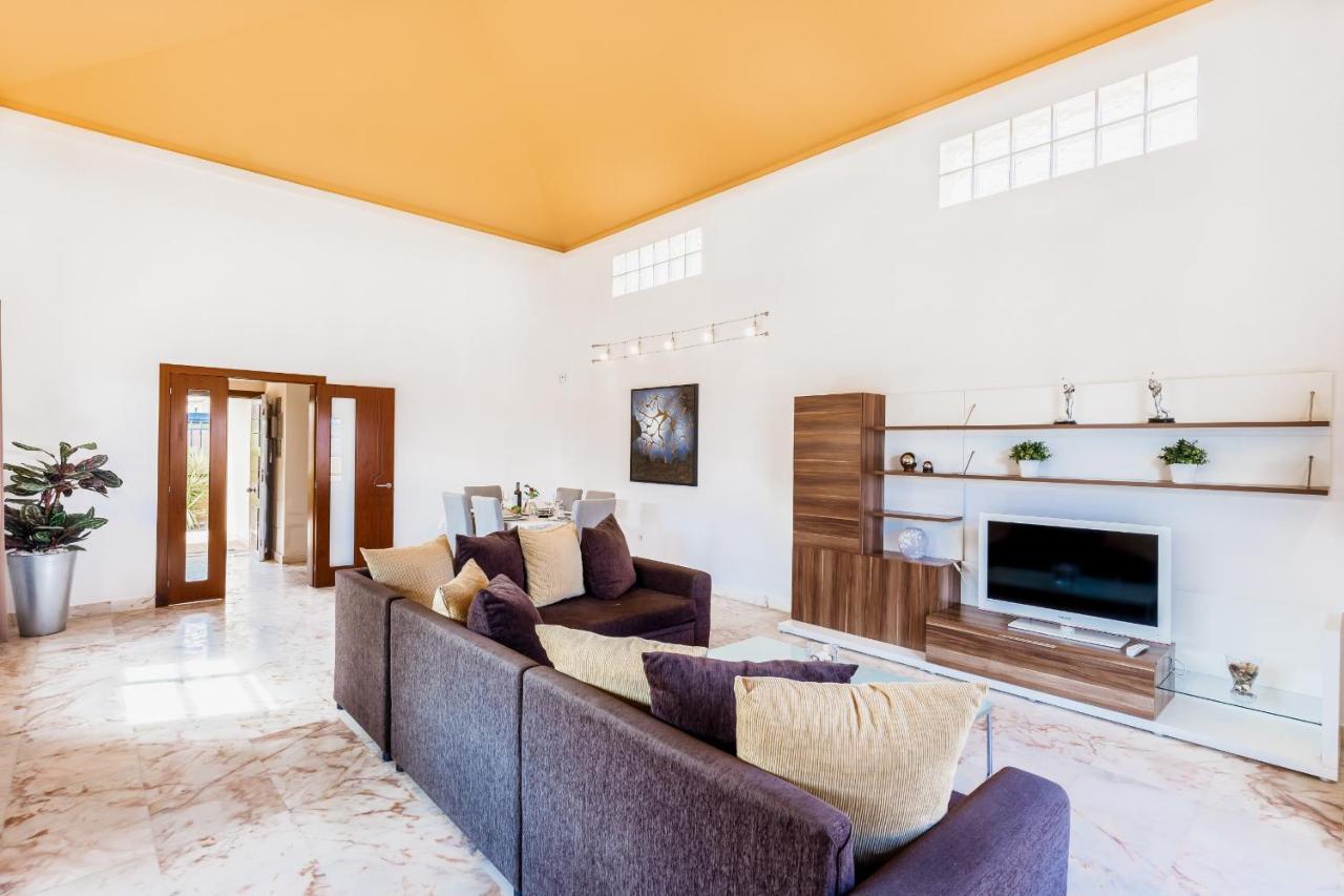 Villa Serenity Private Pool Corralejo By Holidays Home Exterior photo